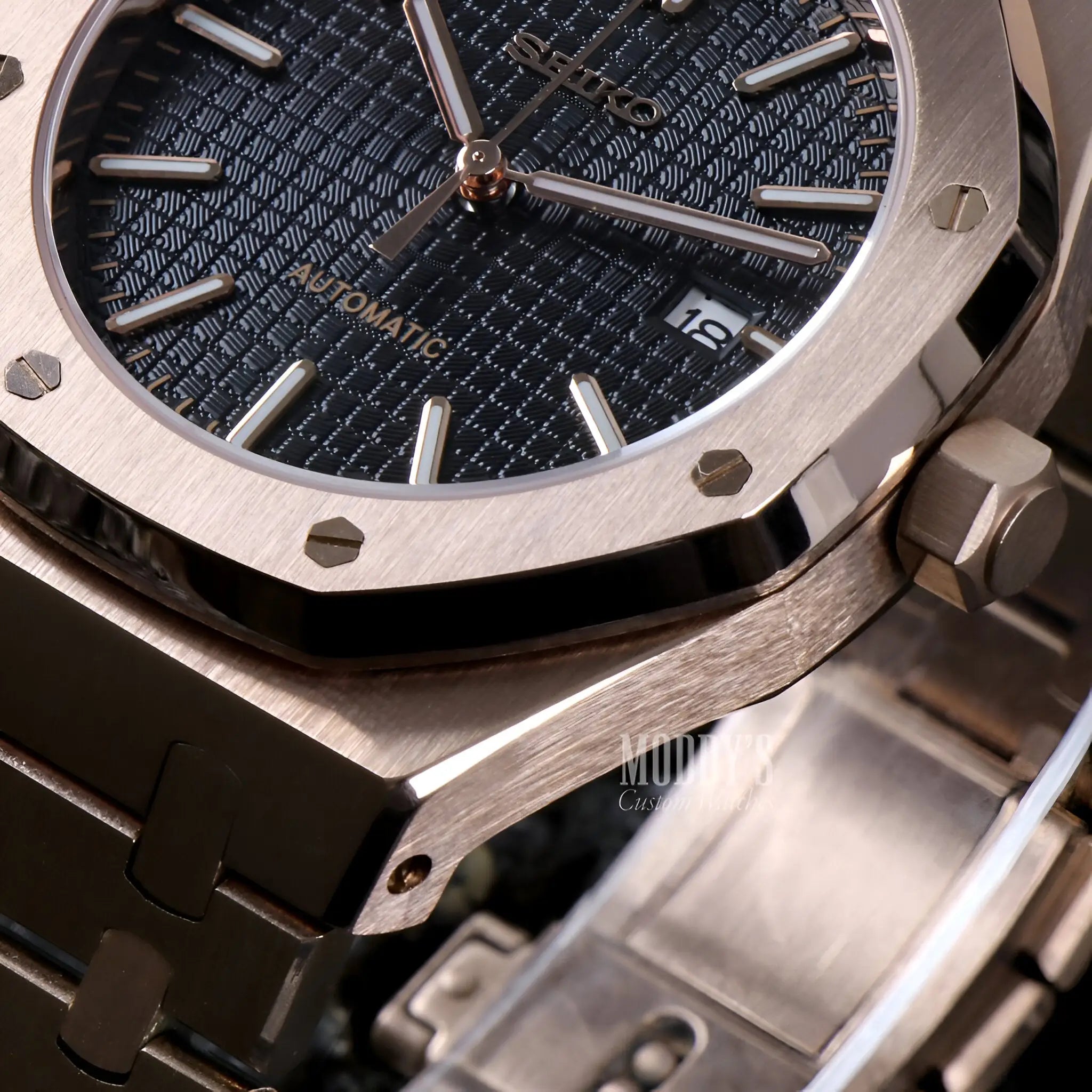 Royal Seikoak | Rose Gold Black - Image 3